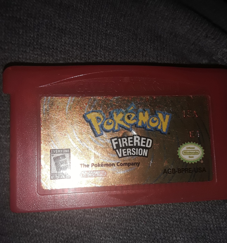 Gameboy advance Pokemon FireRed Version